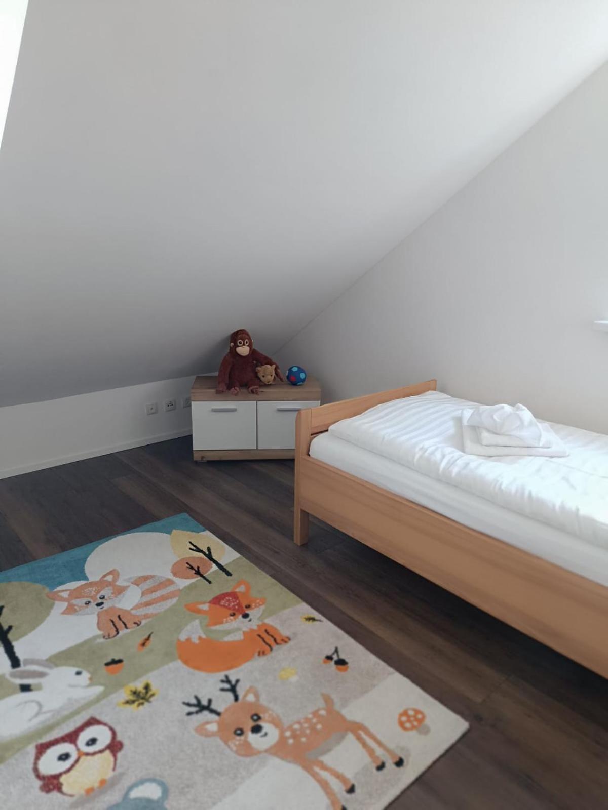 Moderne Ferienwohnung Fuer Familien Im Dachgeschoss Bosau Eksteriør billede